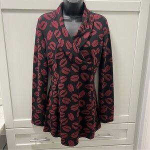 LUC FONTAINE Black w/ Red Lip Print Cowl V Neck | Top or Short Dress | Stretch 6